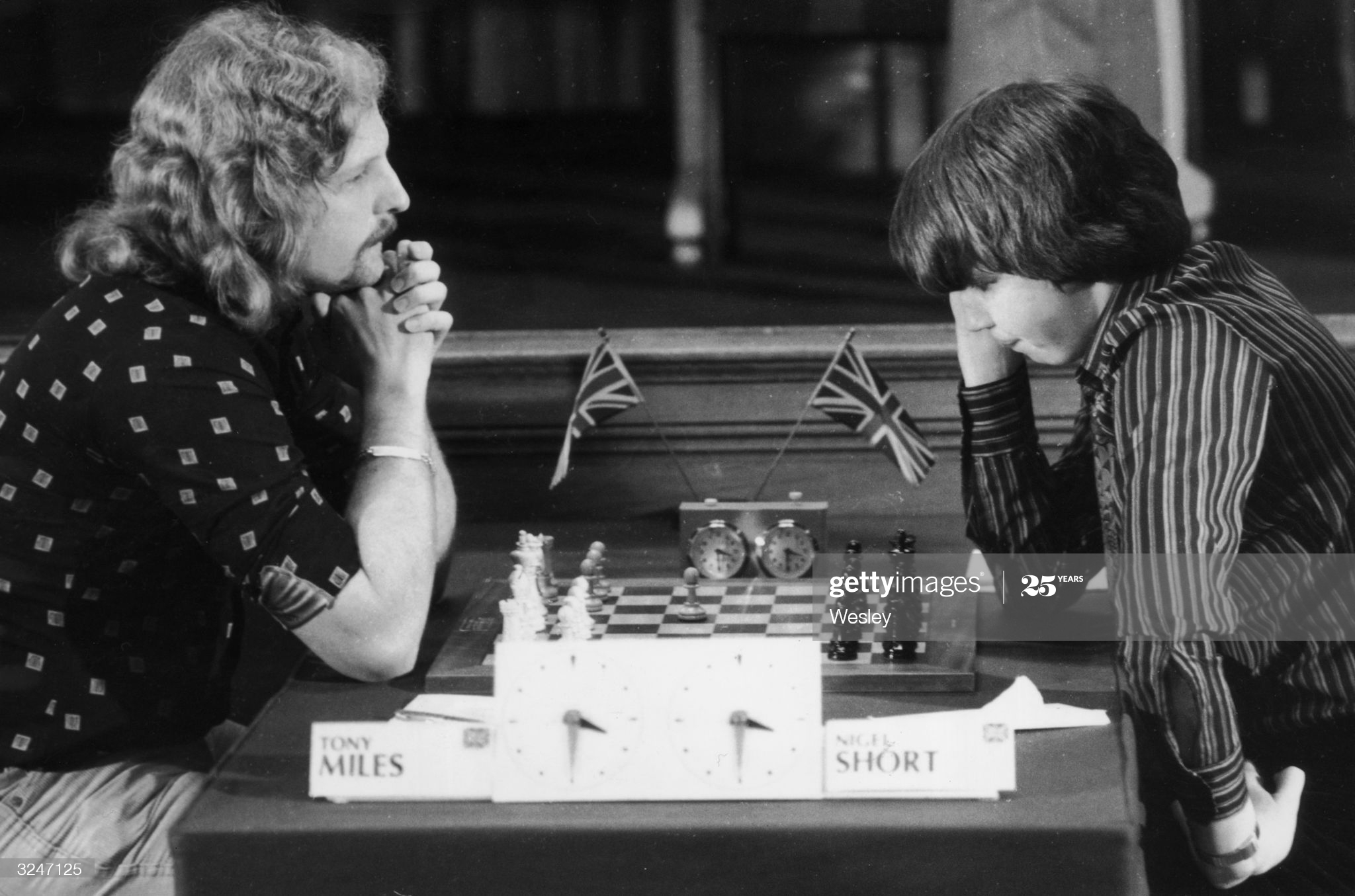 10th April 1980: Tony Miles (left) plays 14-year-old Nigel Short in the opening match of the Phillips and Drew Chess Tournament at County Hall, London. (Photo by Wesley/Keystone/Getty Images)