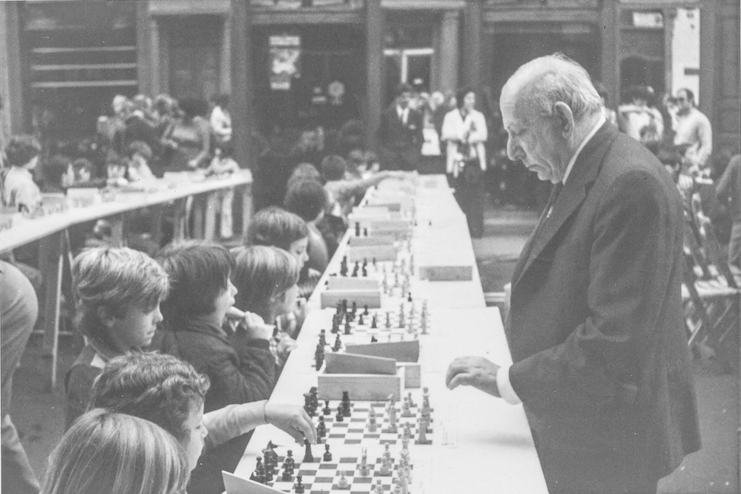 Young players are pushing forward at the Mikhail Tal 85th