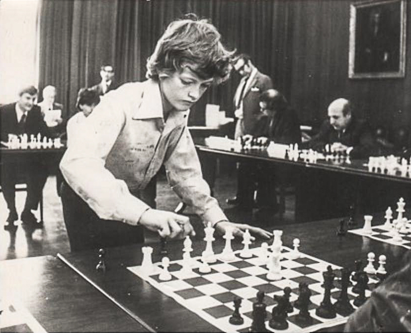 Julian Hodgson aged 13 in 1976 giving a simultaneous display at the Guildhall in London scoring +14=2-4. Photograph courtesy of the Keystone agency.