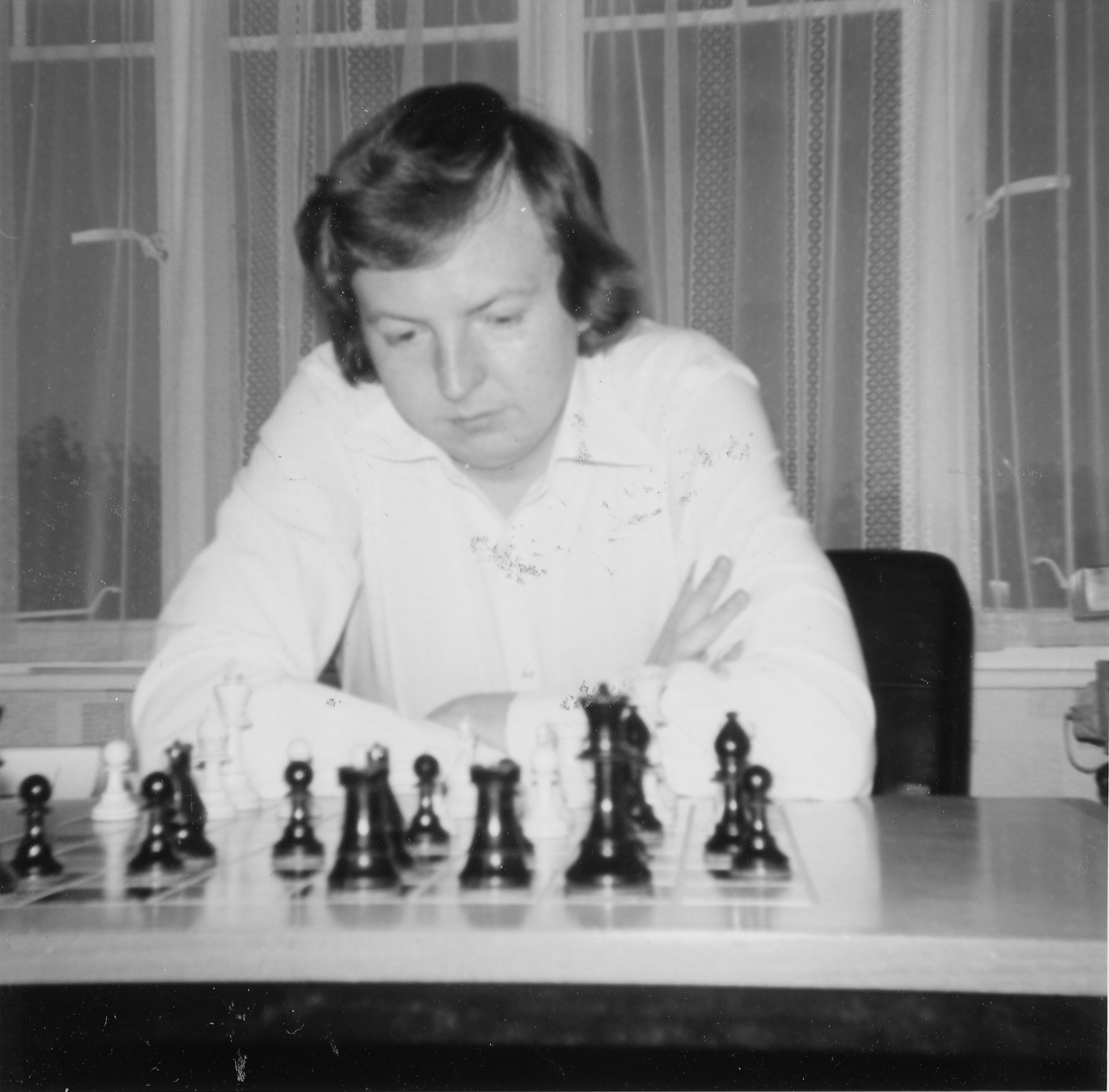 Birthday of WFM Helen Milligan (25-viii-1962) - British Chess News