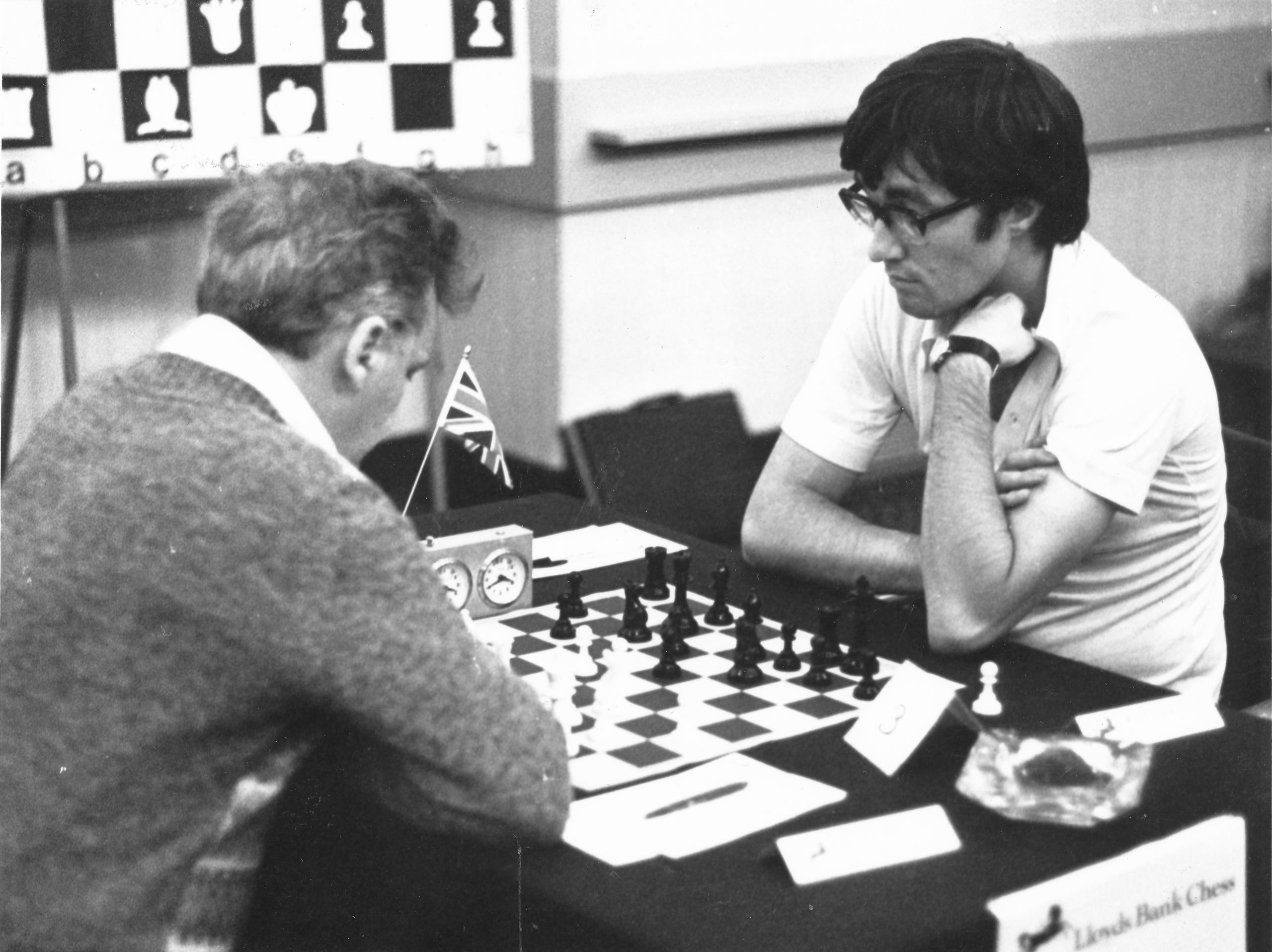 Leonid Shamkovich plays Paul Littlewood during the 1978 Lloyds Bank Masters. Paul won the game.