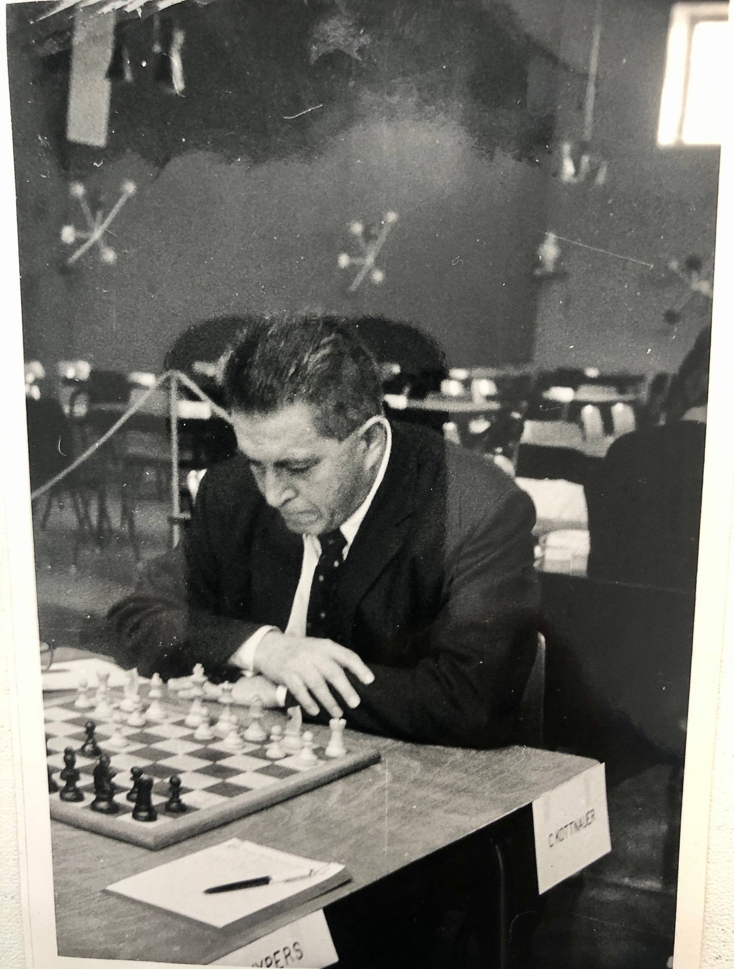 Alexander Alekhine playing simultaneous chess, 1926 Stock Photo - Alamy