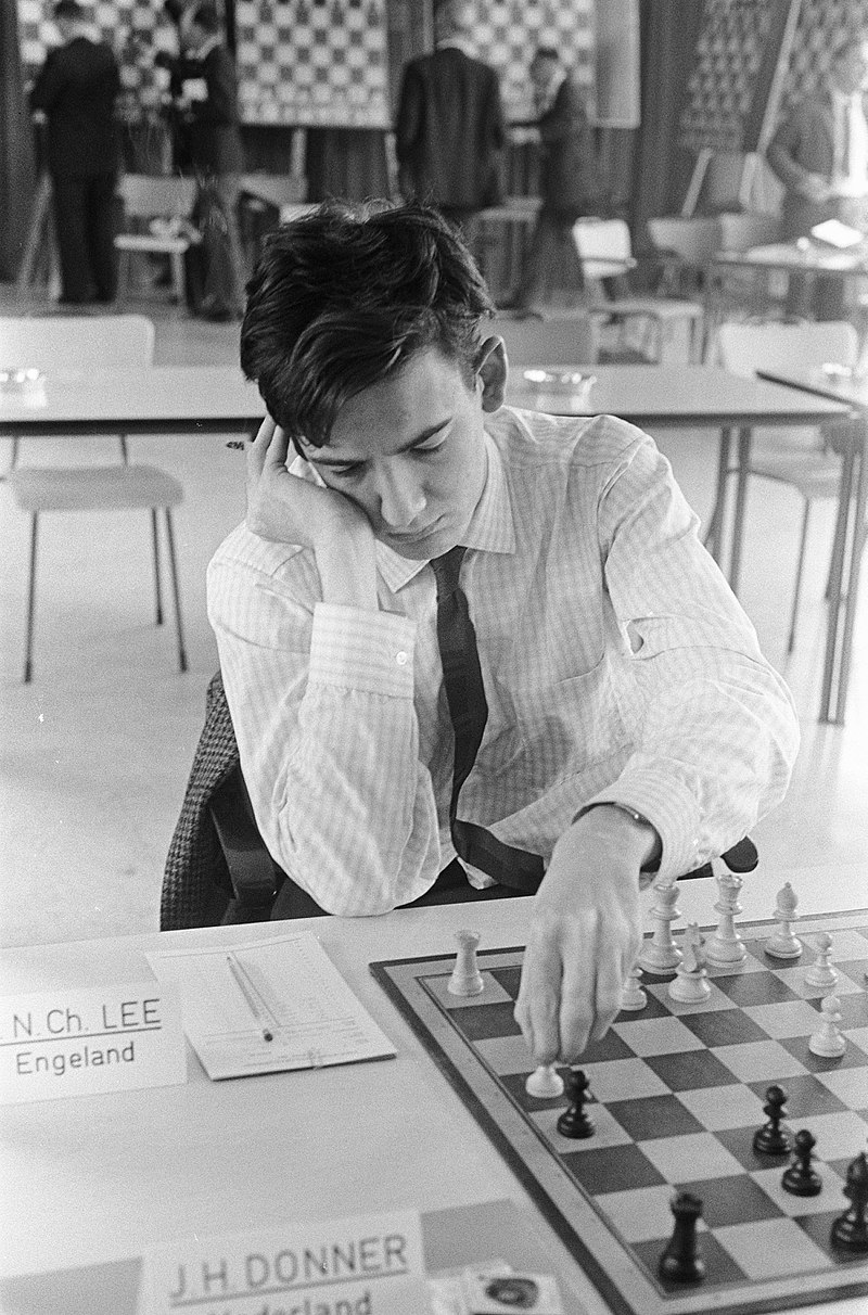 PN Lee playing JH Donner in the 1966 Zonal at The Hague. Peter just played 7.h4